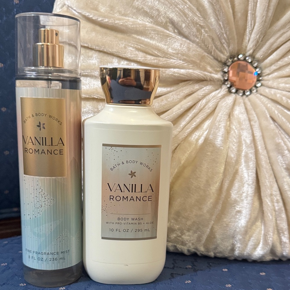 Bath & Body Works Vanilla Romance Body Wash & Mist Set